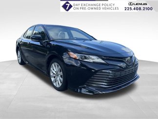 Used 2018 Toyota Camry LE image 1