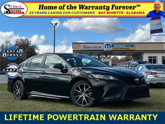 Used 2022 Toyota Camry SE image 1