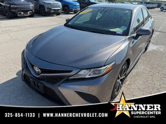 Used 2019 Toyota Camry LE image 1