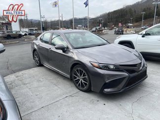 Used 2023 Toyota Camry SE image 1