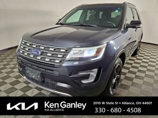 Used 2017 Ford Explorer XLT image 1