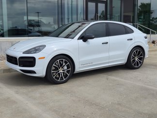 Certified 2022 Porsche Cayenne Turbo image 1