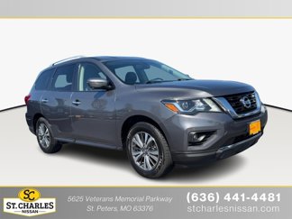 Used 2019 Nissan Pathfinder SL image 1