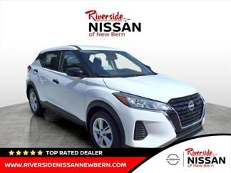 New 2025 Nissan Kicks Play S image 1