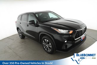 Used 2020 Toyota Highlander XLE image 1