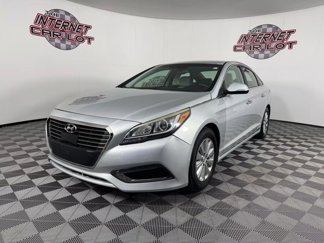Used 2016 Hyundai Sonata SE image 1
