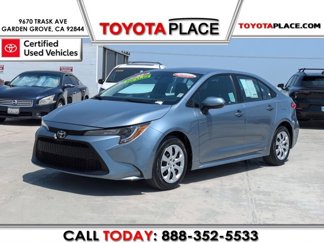 Certified 2022 Toyota Corolla LE image 1