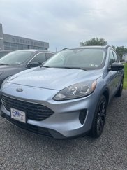 Used 2022 Ford Escape SE w/ SE Sport Appearance Package image 1