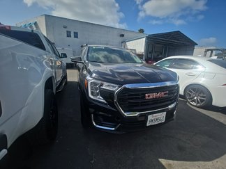Certified 2024 GMC Terrain SLE image 1