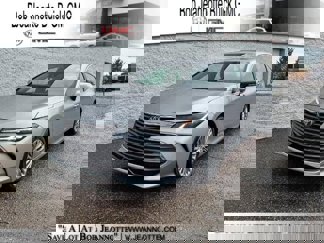 Used 2019 Toyota Avalon XLE image 1