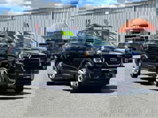 Used 2022 GMC Terrain SLE w/ Driver Convenience Package image 1