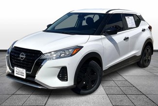 Used 2022 Nissan Kicks S image 1