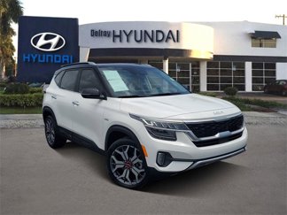 Used 2022 Kia Seltos SX image 1