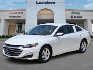 Used 2024 Chevrolet Malibu LT image 1