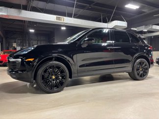 Used 2018 Porsche Cayenne Platinum Edition w/ Premium Package Plus image 1