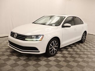 Used 2017 Volkswagen Jetta SE image 1
