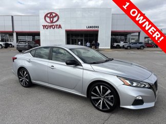 Used 2022 Nissan Altima 2.5 SR image 1