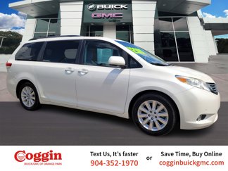 Used 2012 Toyota Sienna image 1
