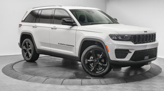 Used 2023 Jeep Grand Cherokee Altitude image 1