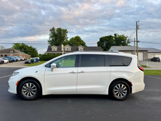 Used 2021 Chrysler Pacifica Touring-L image 1