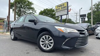 Used 2016 Toyota Camry LE image 1