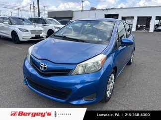 Used 2012 Toyota Yaris 4-Door Hatchback image 1