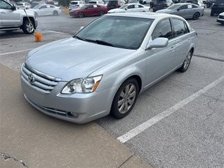 Used 2005 Toyota Avalon Touring image 1