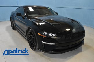 Used 2018 Ford Mustang Coupe image 1