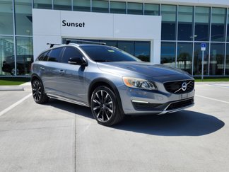 Used 2016 Volvo V60 T5 Cross Country Platinum image 1