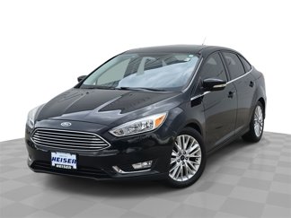 Used 2017 Ford Focus Titanium image 1