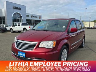 Used 2016 Chrysler Town & Country Touring image 1