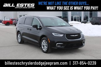 New 2025 Chrysler Pacifica Select w/ Uconnect Theater Family Group image 1
