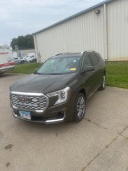 Used 2023 GMC Terrain Denali image 1
