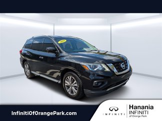 Used 2019 Nissan Pathfinder SL image 1