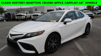 Used 2023 Toyota Camry SE image 1