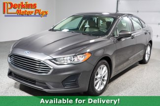Used 2020 Ford Fusion SE image 1