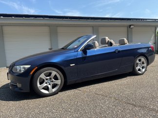 Used 2012 BMW 335i Convertible image 1
