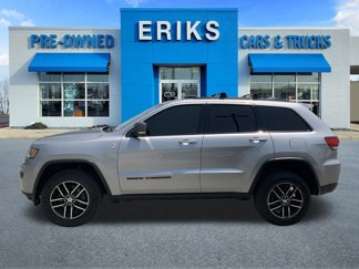 Used 2017 Jeep Grand Cherokee Trailhawk image 1