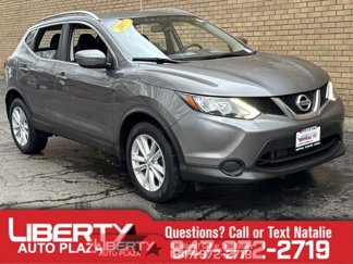 Used 2017 Nissan Rogue Sport SV image 1