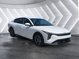 Used 2025 Kia K4 LXS image 1