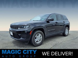 Used 2023 Jeep Grand Cherokee Laredo w/ Luxury Tech Group I image 1