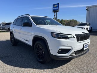 Used 2023 Jeep Cherokee Altitude Lux image 1