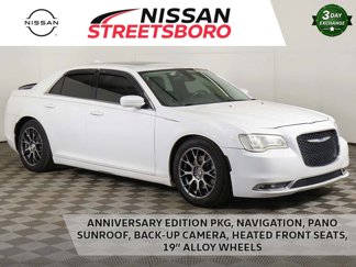 Used 2016 Chrysler 300 Limited image 1