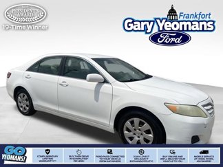 Used 2010 Toyota Camry LE image 1