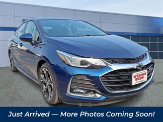 Used 2019 Chevrolet Cruze LT w/ Convenience Package image 1