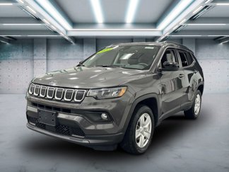 Used 2022 Jeep Compass Latitude image 1