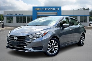 Used 2023 Nissan Versa SV image 1