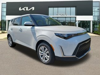 New 2025 Kia Soul LX image 1