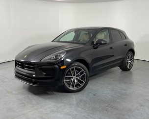 Certified 2024 Porsche Macan image 1
