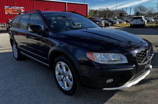 Used 2016 Volvo XC70 T5 Premier w/ Proximity Package image 1